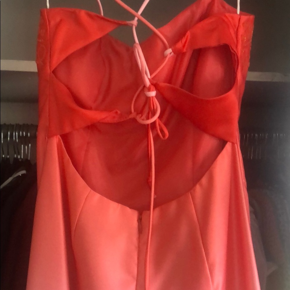 Dress - Picture 3 of 4